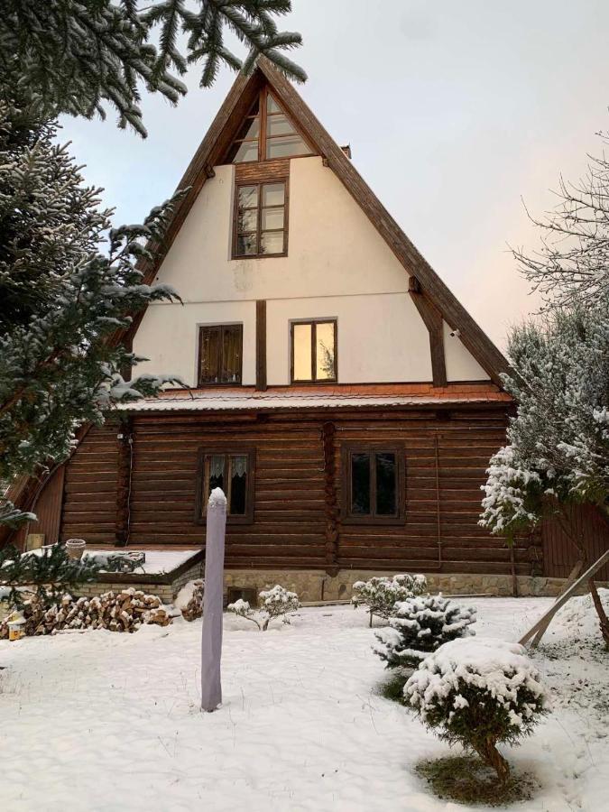 Sadyba Vanda Oryavchyk Esterno foto